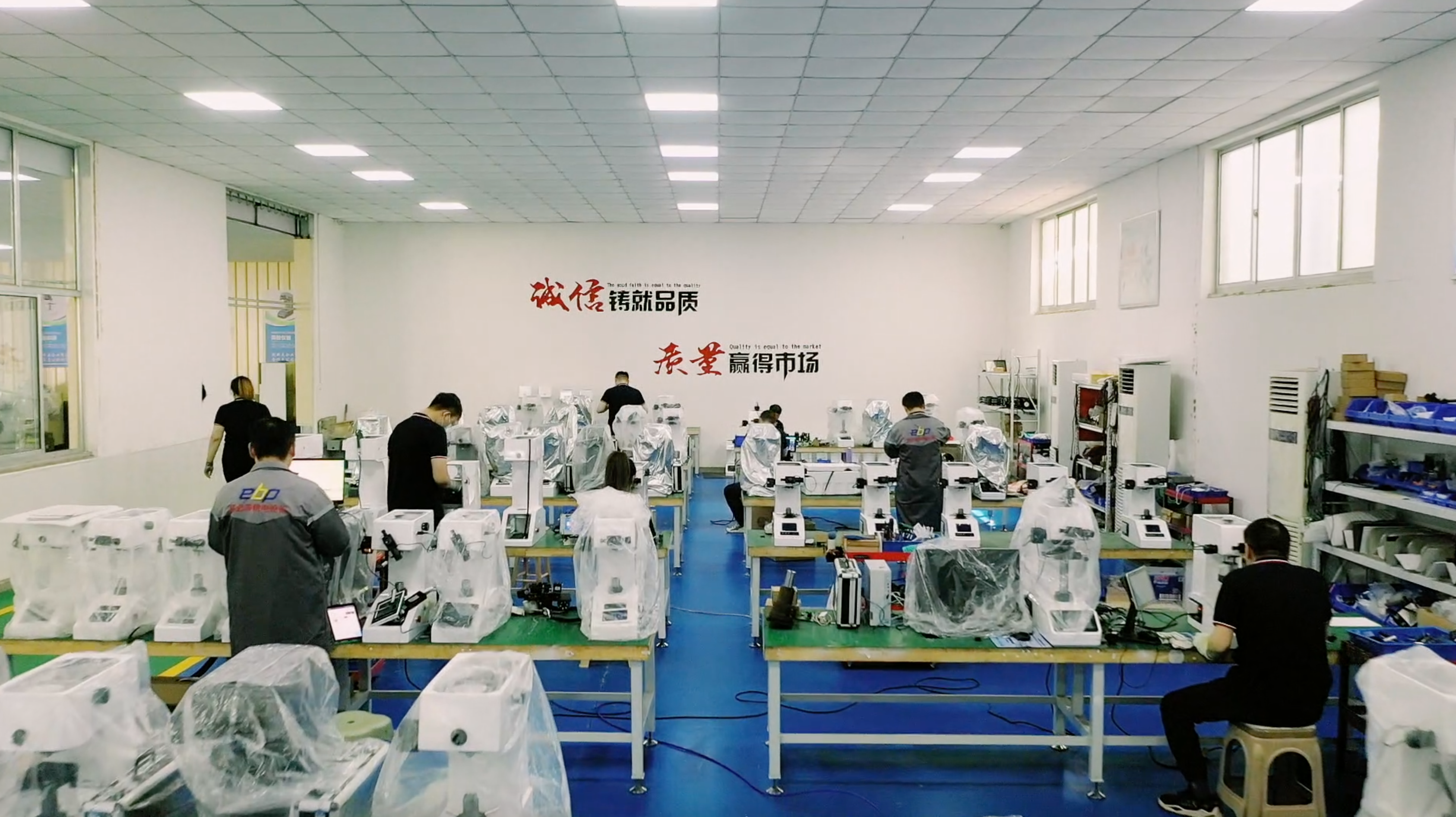 Фабрика тестеров в Китае